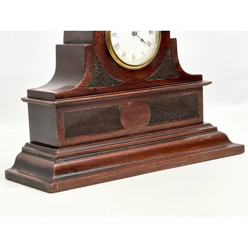 522 - An Edwardian period mahogany cased mantle clock. French movement. 34x11x25cm