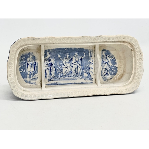 430 - A Mid 19th Century blue and white pottery toilet box/razor box with cover. 20x9x9cm