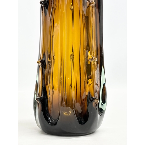 533 - Kamei glass. A Mid 20th Century Japanese art glass vase. By Kamei Glass, Osaka Japan. 28cm