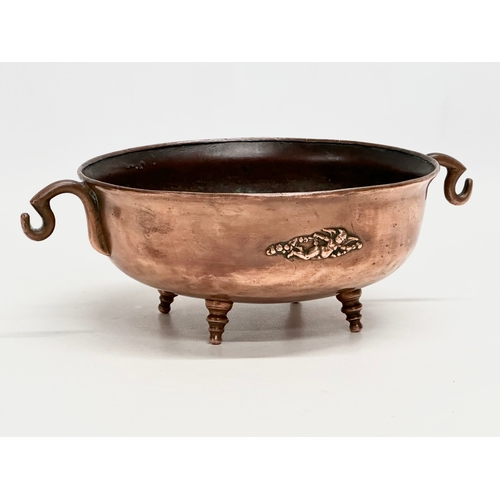 115 - A Late 19th Century double sided copper bowl/jardiniere. 24x17.5x8cm