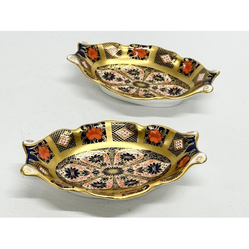 281 - 4 pieces of Royal Crown Derby Imari. An XLIX Imari footed dish 16x13x4cm. A pair of 1128 Imari foote... 