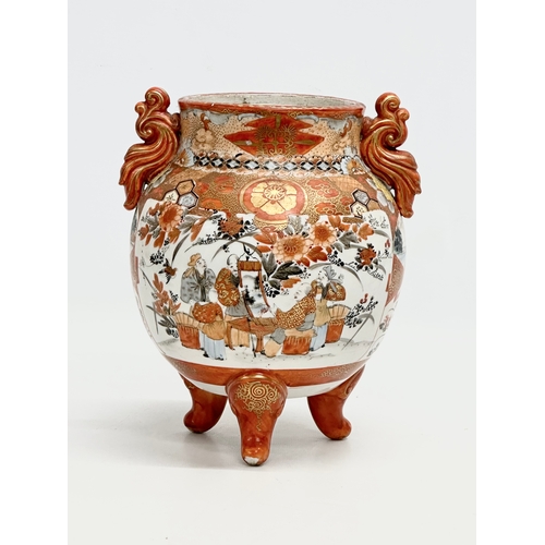 436 - An Early 20th Century Japanese hand painted pot. Kutani. Late Meiji Period (1868-1912). 18x16x21cm