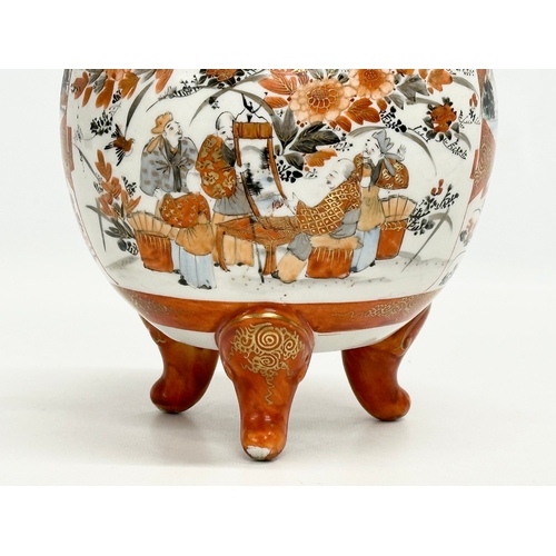 436 - An Early 20th Century Japanese hand painted pot. Kutani. Late Meiji Period (1868-1912). 18x16x21cm