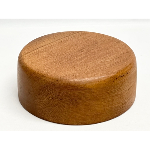 517 - A Mid Century teak fruit bowl. 25x10cm