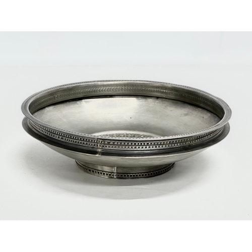 334 - A Norwegian Mid Century pewter bowl. 21x6cm