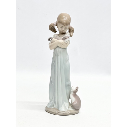 911 - 2 Lladro figurines and a large Nao figurine. Summer Soiree 21cm. NAO 30cm