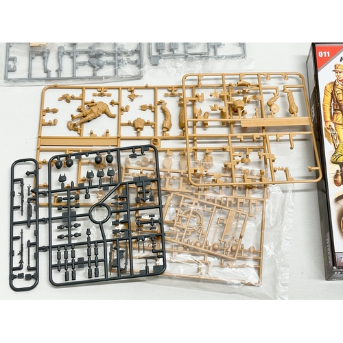 744 - 3 boxes of models kits. An unused Dragon Deutsche Afrika Korps. A Tristar German Africa Corps. An un... 