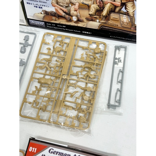 744 - 3 boxes of models kits. An unused Dragon Deutsche Afrika Korps. A Tristar German Africa Corps. An un... 