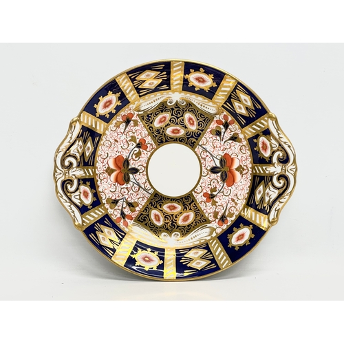 229 - 19th Century Imari part dinner service. Davenport cake plate.