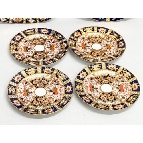 229 - 19th Century Imari part dinner service. Davenport cake plate.