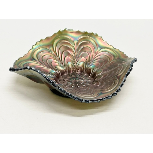 580 - 2 Early 20th Century Fenton Carnival Glass bowls. 16x15x8cm. 15x14x5cm