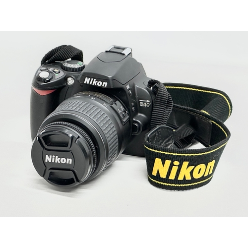 771 - A Nikon D40 camera.