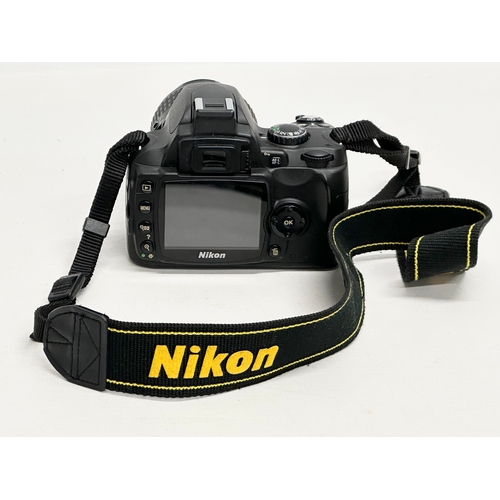 771 - A Nikon D40 camera.