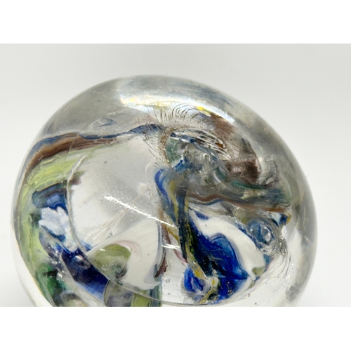 47 - A 19th Century paperweight. 6x5cm (1)