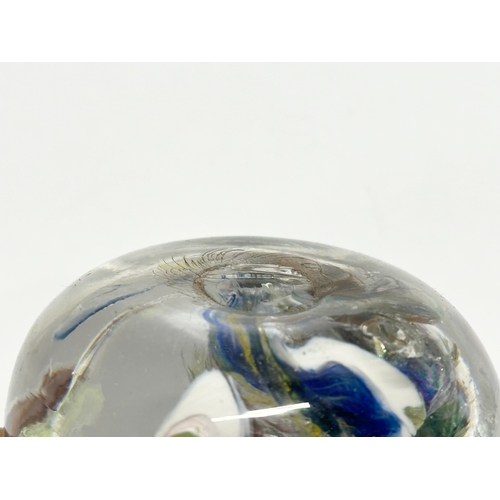 47 - A 19th Century paperweight. 6x5cm (1)