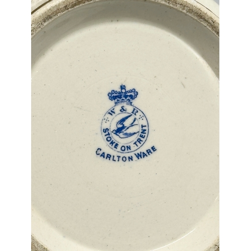 823 - An Early 20th Century Carlton Ware humidor. 12x13cm