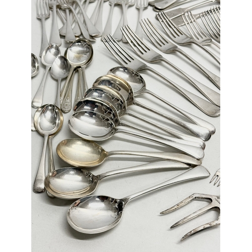 829 - A large collection of good quality Early 20th Century silver plated cutlery.