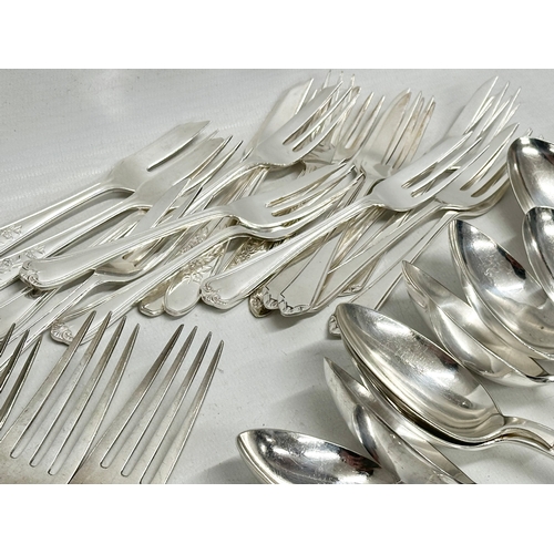 829 - A large collection of good quality Early 20th Century silver plated cutlery.