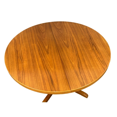 1 - H.W. Klein (Henry Walter Klein) super quality Danish Mid Century teak extending dining table and 6 c... 