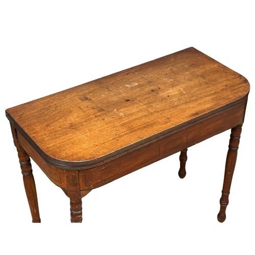 536 - A George IV inlaid mahogany turnover tea table. Circa 1820. 92x46x76cm