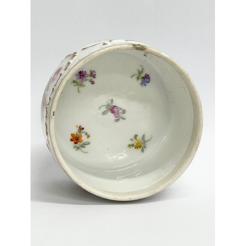 229A - Franziska Hirsch. An Early 20th Century Dresden pottery trinket box with lid. 9.5x7cm