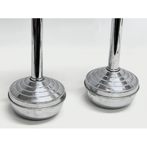 470 - A pair of Art Deco chrome smokers stands. 41cm.