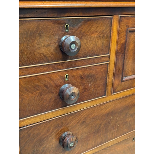 222 - A large Victorian mahogany chest of drawers with bobbin turn columns. Circa 1860-1870. 123x59x130.5c... 