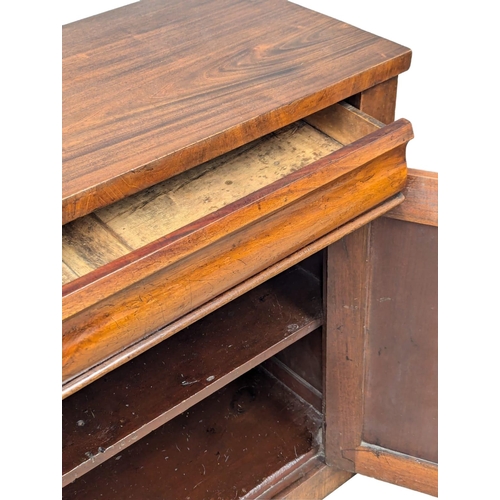 473 - A 19th Century Victorian mahogany sideboard. Circa 1870s. 107x45.5x98.5cm