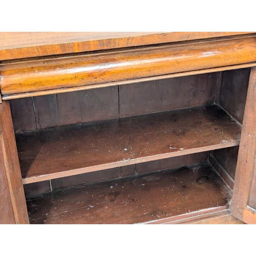 473 - A 19th Century Victorian mahogany sideboard. Circa 1870s. 107x45.5x98.5cm