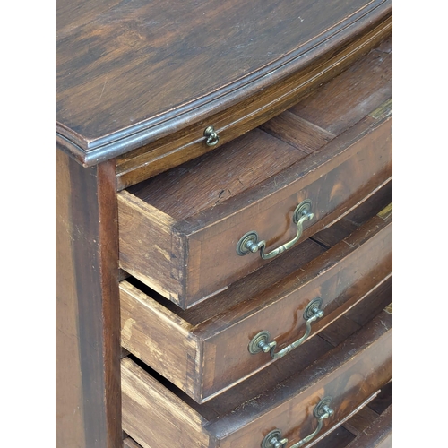 990 - A Late 19th Century George III mahogany bow front bachelor's chest of drawers. 77x46x75cm