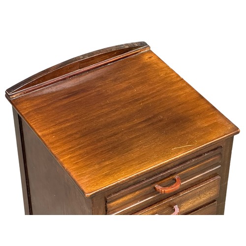 505D - An Early 20th Century mahogany chest, with Bakelite handles. 1920-1930. 38x38x61cm