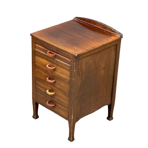 505D - An Early 20th Century mahogany chest, with Bakelite handles. 1920-1930. 38x38x61cm