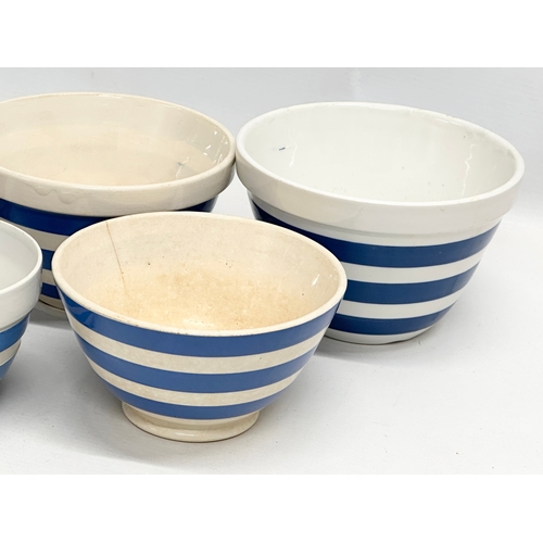 540 - A quantity of vintage Cornish Ware mixing bowls/baking bowls and others.