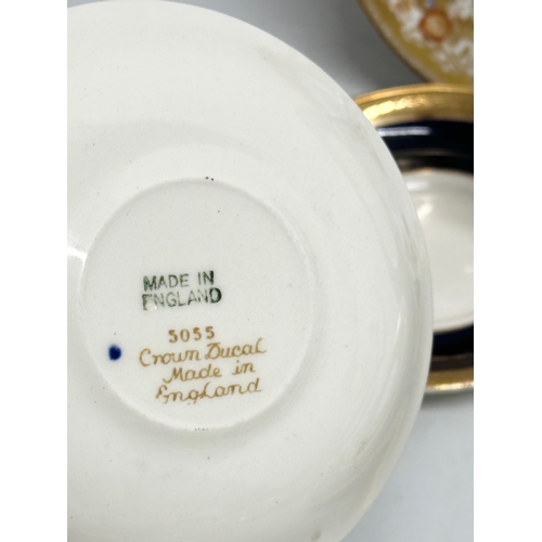 233 - A good collection of 19th and 20th Century saucers, sandwich plates and tea cups. Royal Crown Derby ... 