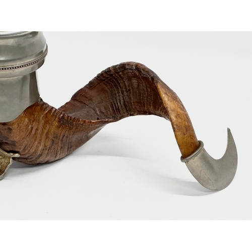 34 - A Late 19th Century Wilson & Co Sharrow rams horn table snuff mull with pewter mounts and spoon. 28x... 