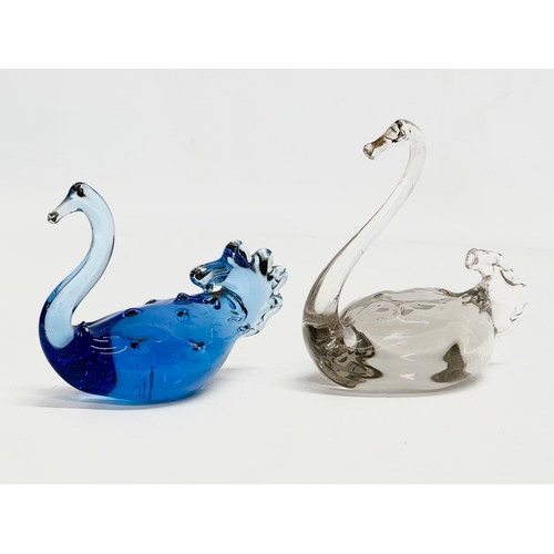 70 - 2 rare Wood Brothers glass swans. Early 20th Century. Circa 1910-1915.