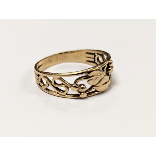 606 - A 9ct gold ring. 1.9gr. Size UK N