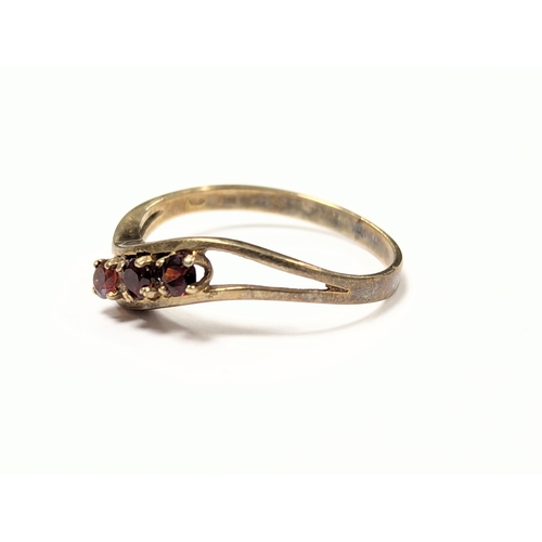 614 - A 9ct gold ring. 1.4gr. Size UK M