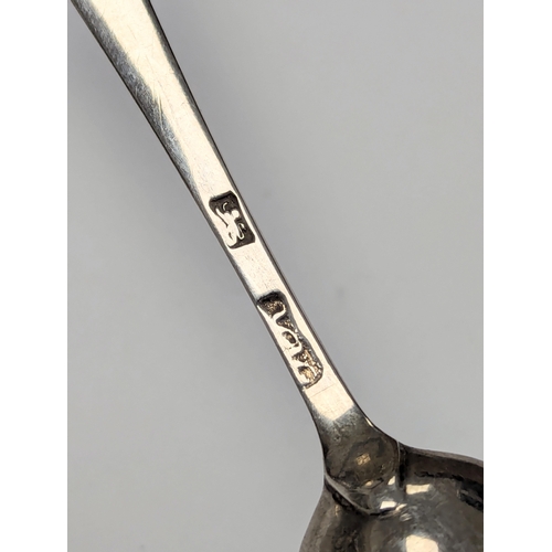 648 - A silver spoon. 12gr