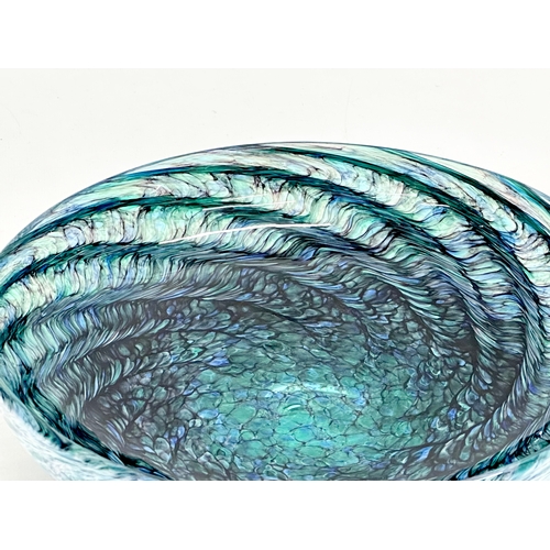 65 - An excellent quality peacock feather, art glass centrepiece bowl. In the Monart style. 24x8cm.