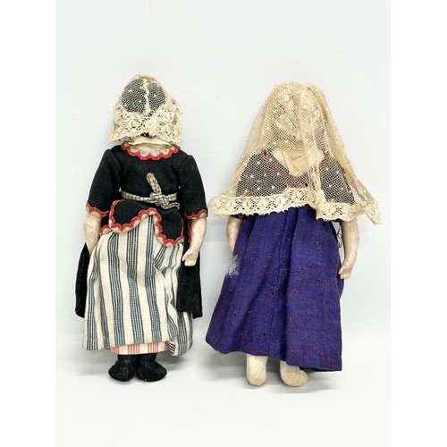 745 - 2 Early 20th Century bisque dolls. 1900-1910. 26cm