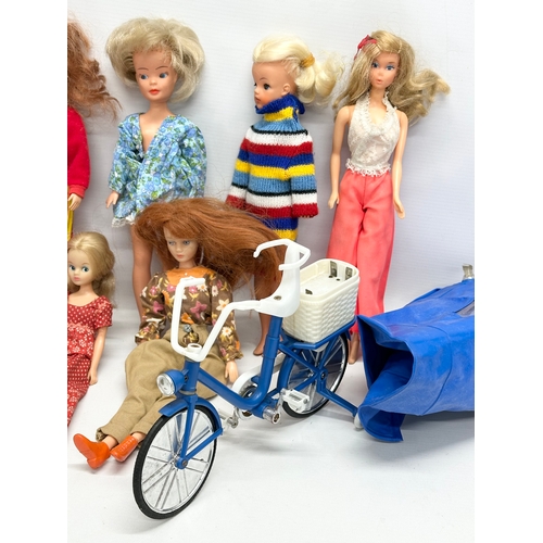 760 - A collection of Sindy Dolls.