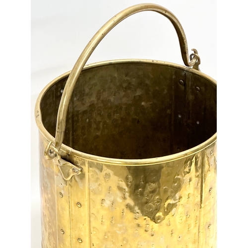 435 - A Late 19th/Early 20th Century brass coal bucket. 36x31x31cm