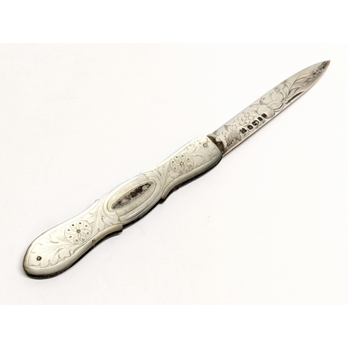 700 - An Early Victorian silver fruit knife with Mother of Pearl handle by Martin, Hall & Co (Richard Mart... 