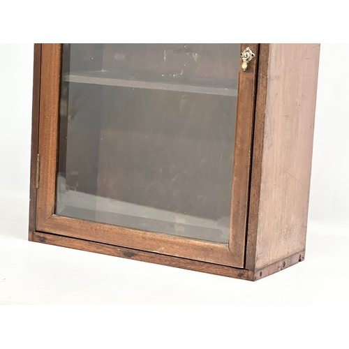 497 - A 19th Century Victorian tabletop display cabinet. 43.5x20.5x63cm.