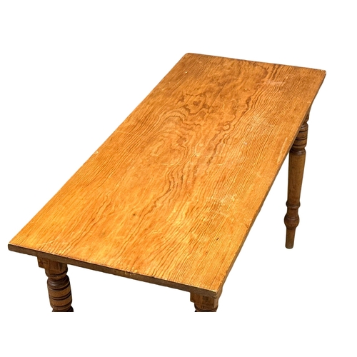 226 - A 19th Century Victorian pine farmhouse preparation table with turned legs. Circa 1880. 122x51x69cm