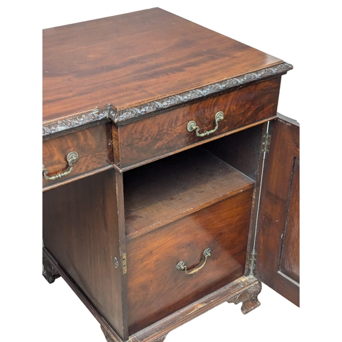 293 - A Mid 19th Century mahogany Chippendale Revival pedestal sideboard. Circa 1850-1860. 180x64x95cm