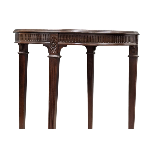 396 - An Early 20th Century Hepplewhite Revival mahogany window table/side table. In the Early 19th Centur... 