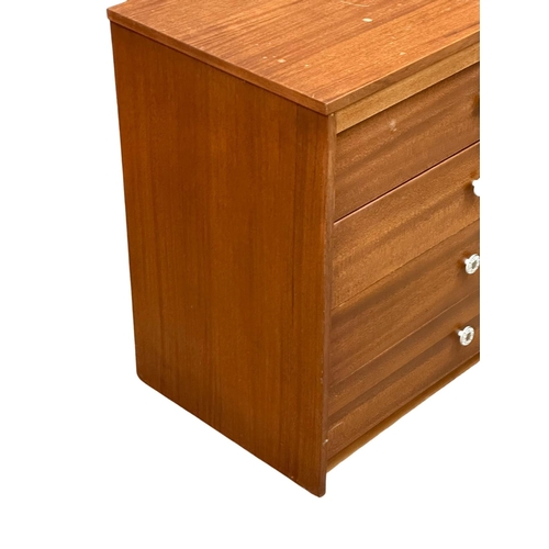 845 - A Mid Century teak chest of drawers. 76.5x45.5x72cm.