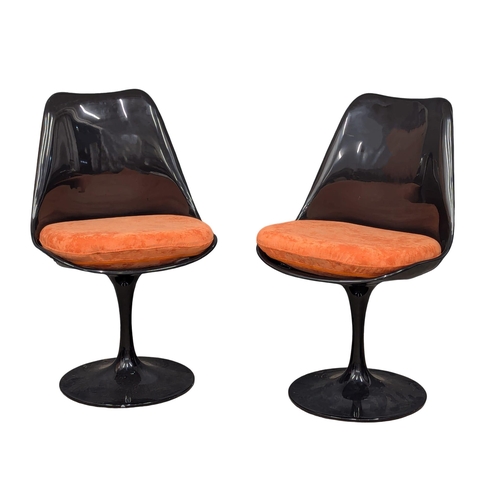 92 - A set of 6 Mid Century tulip chairs in the manner of Rudi Bonzanini.